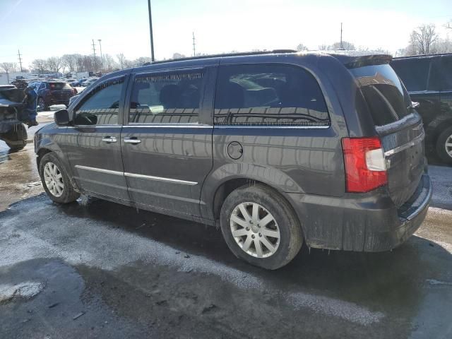 2016 Chrysler Town & Country Touring