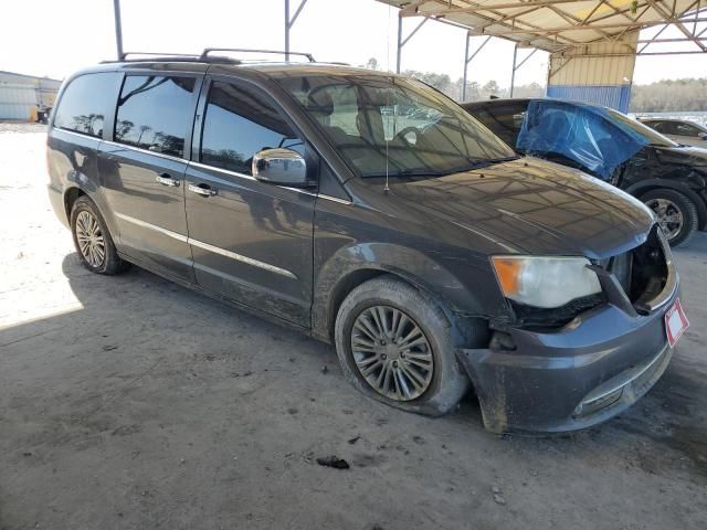 2015 Chrysler Town & Country Touring L