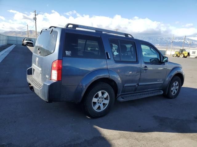 2005 Nissan Pathfinder LE