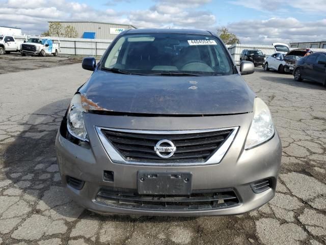 2013 Nissan Versa S