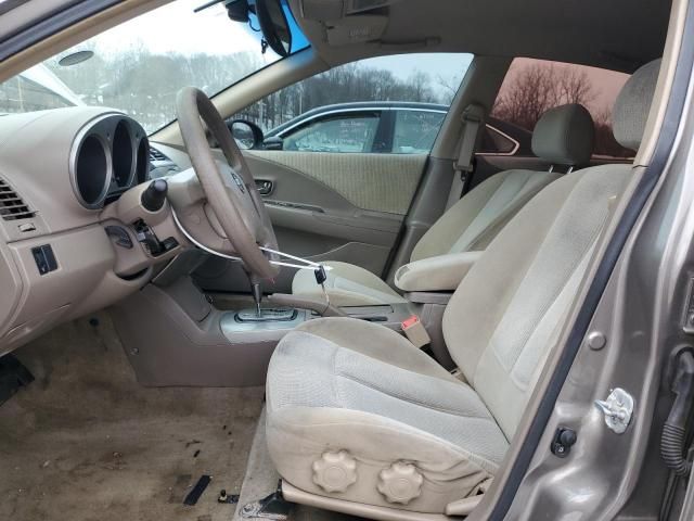 2004 Nissan Altima Base