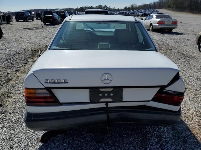 1986 Mercedes-Benz 300 E