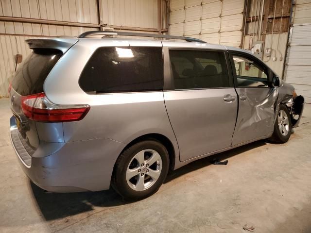 2016 Toyota Sienna LE