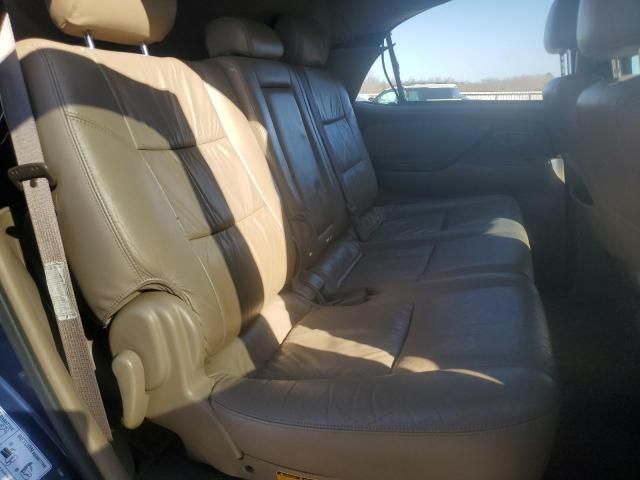 2004 Toyota Sequoia SR5