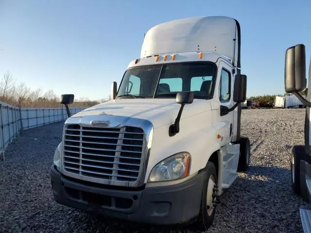 2014 Freightliner Cascadia 125