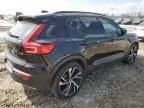 2020 Volvo XC40 T4 R-Design