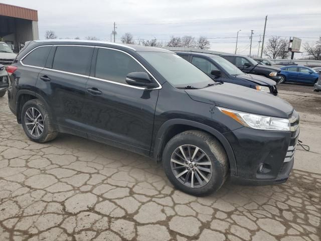 2017 Toyota Highlander SE