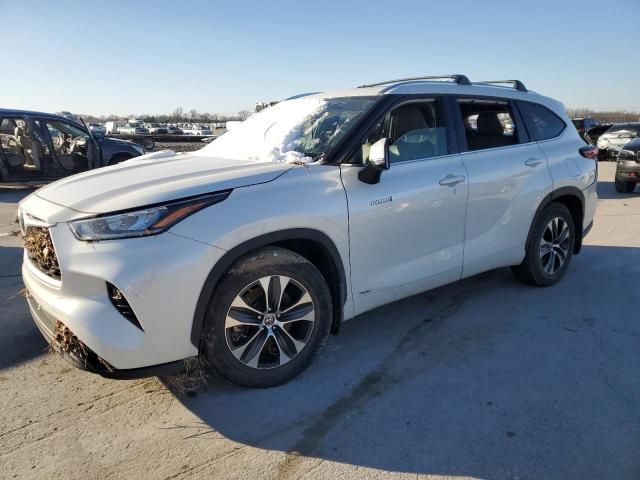 2020 Toyota Highlander Hybrid XLE