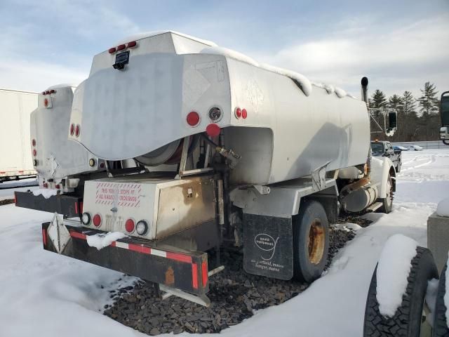 2005 Kenworth Construction T300