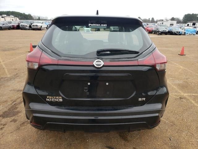 2021 Nissan Kicks SR