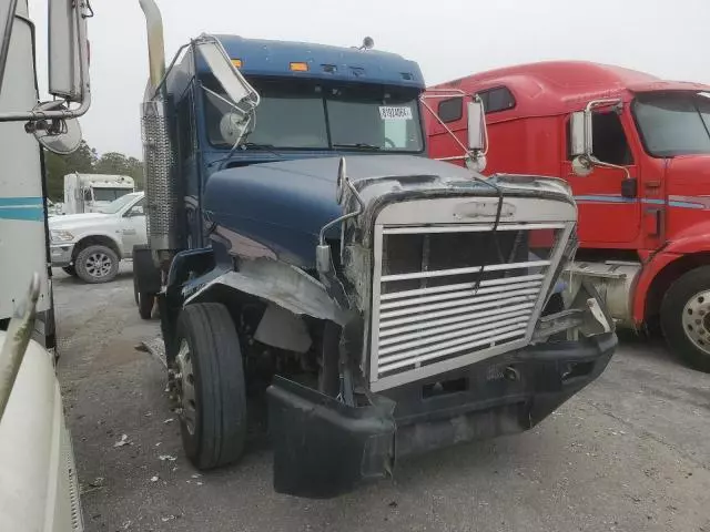 2000 Freightliner Conventional FLD112