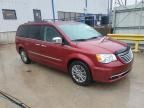 2014 Chrysler Town & Country Touring L