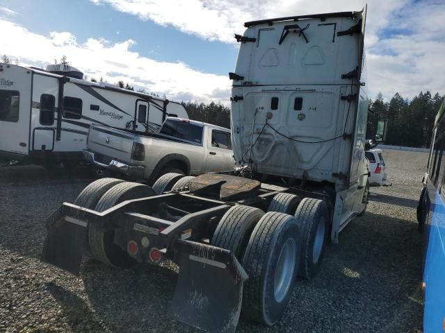 2015 Freightliner Cascadia 125