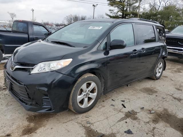 2019 Toyota Sienna LE