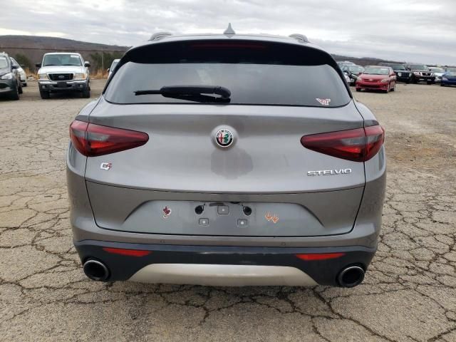 2018 Alfa Romeo Stelvio Sport