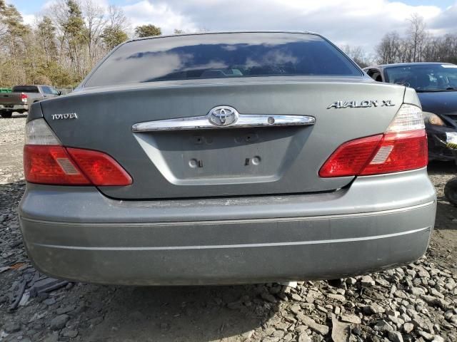 2004 Toyota Avalon XL