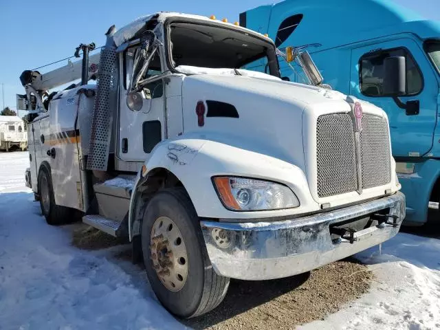 2021 Kenworth Construction T270