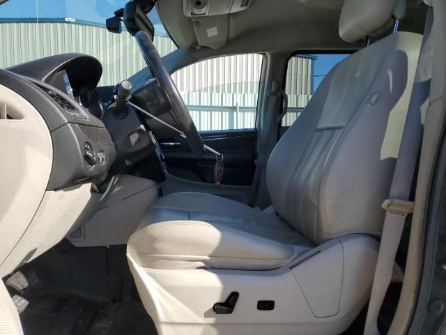 2013 Chrysler Town & Country Touring