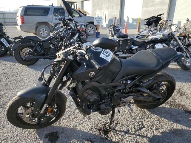 2017 Yamaha FZ09 C