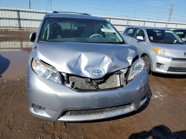 2013 Toyota Sienna LE