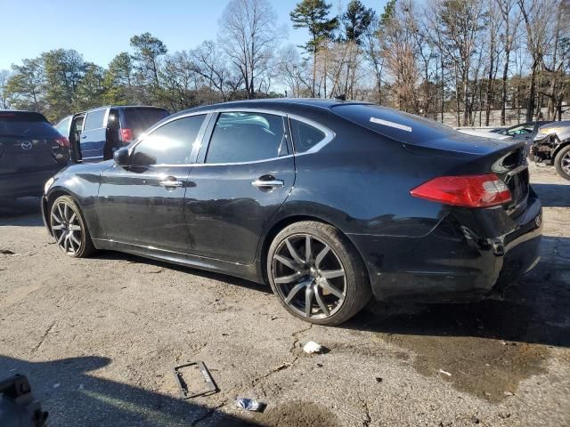 2011 Infiniti M56