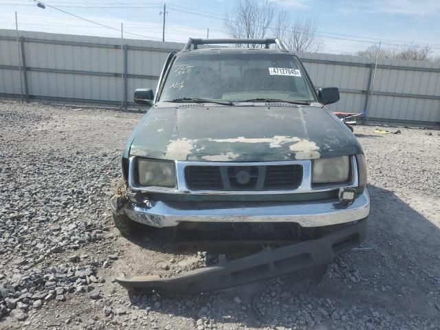 2000 Nissan Frontier Crew Cab XE