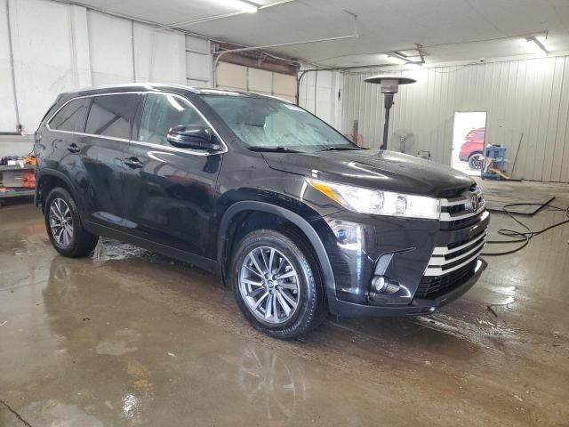 2019 Toyota Highlander SE