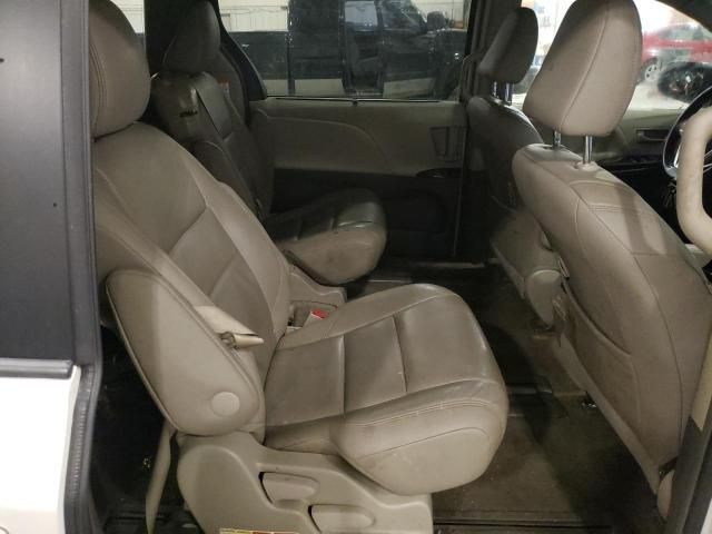 2015 Toyota Sienna XLE