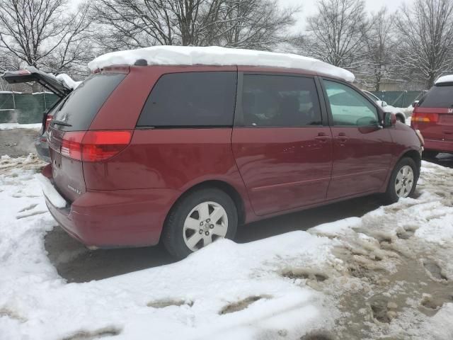 2004 Toyota Sienna XLE