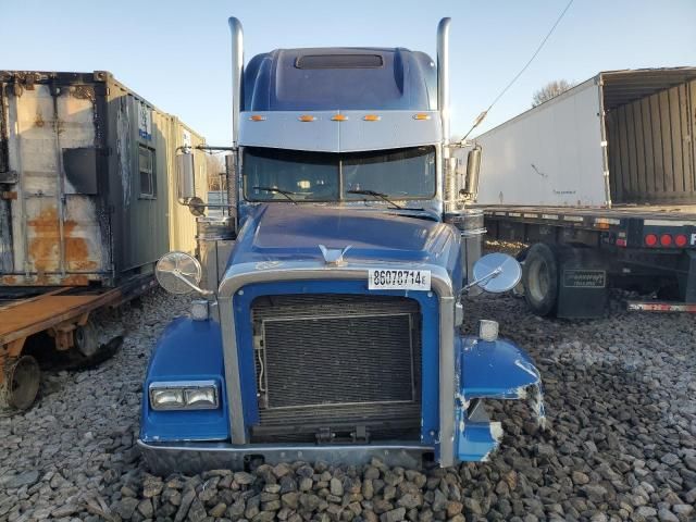 2005 Freightliner Conventional FLD132 XL Classic