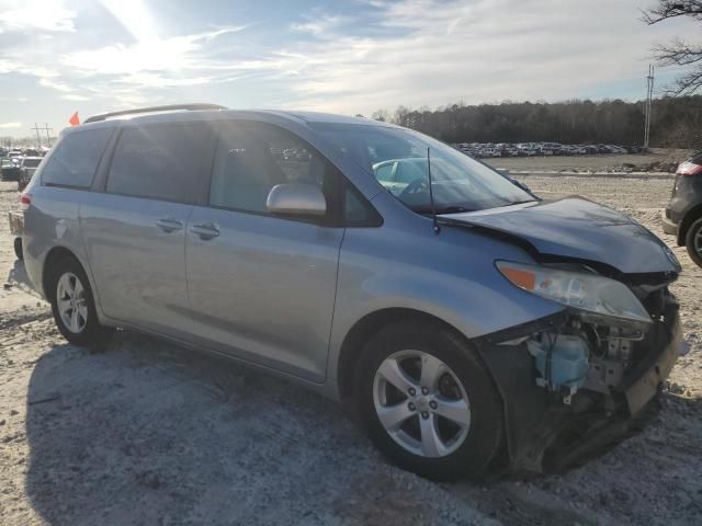 2014 Toyota Sienna LE