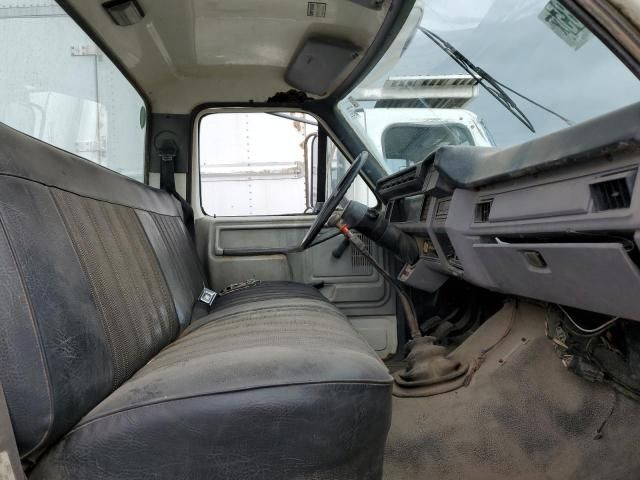 1998 Ford F700