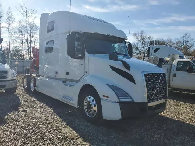 2022 Volvo VN VNL