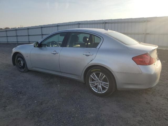 2015 Infiniti Q40