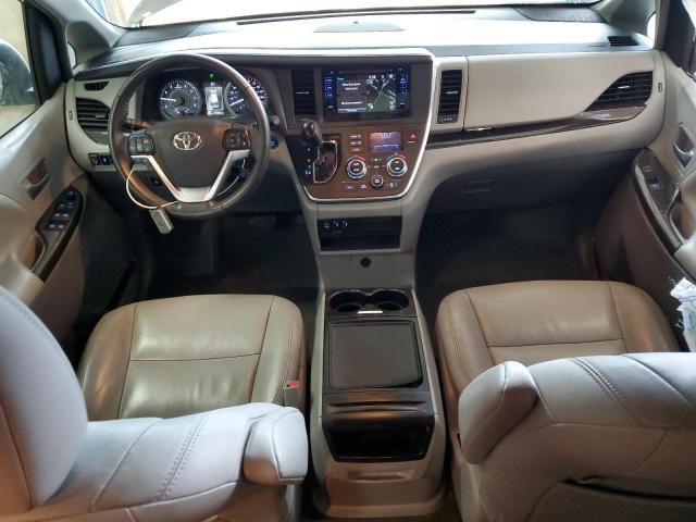 2015 Toyota Sienna XLE