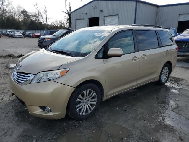 2014 Toyota Sienna XLE