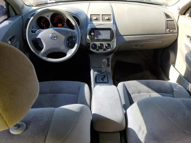 2004 Nissan Altima Base