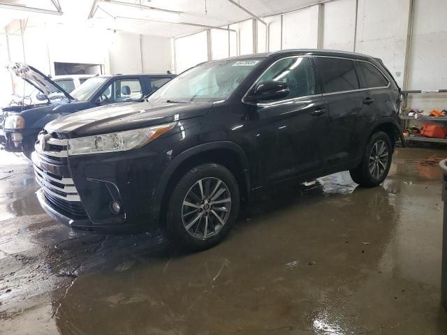 2019 Toyota Highlander SE