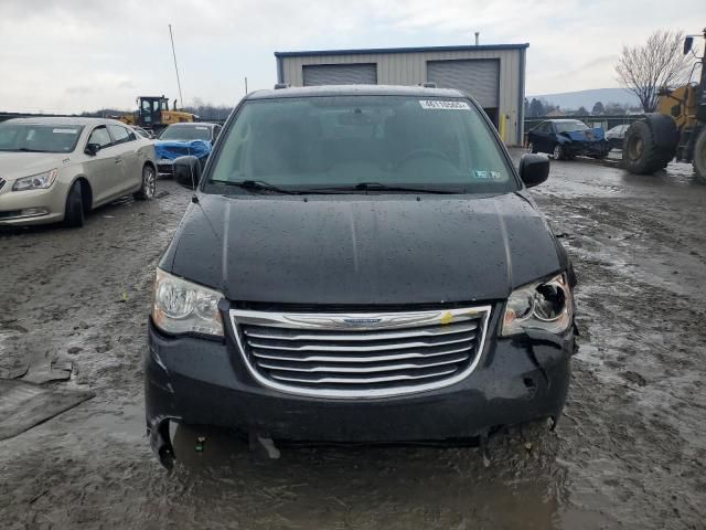 2013 Chrysler Town & Country Touring