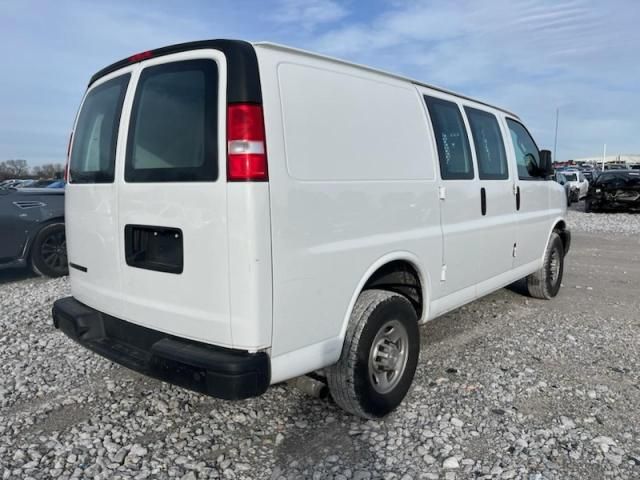 2022 Chevrolet Express G2500