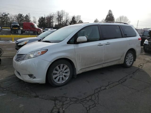 2012 Toyota Sienna XLE