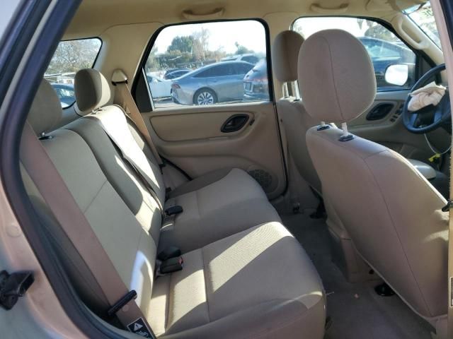 2004 Ford Escape XLS