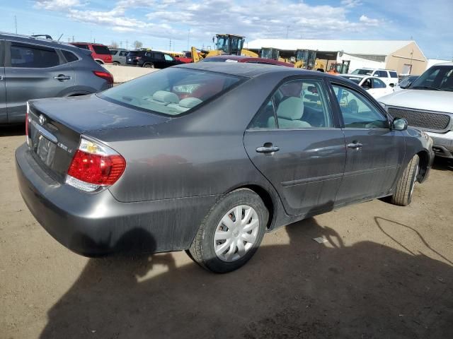 2005 Toyota Camry LE