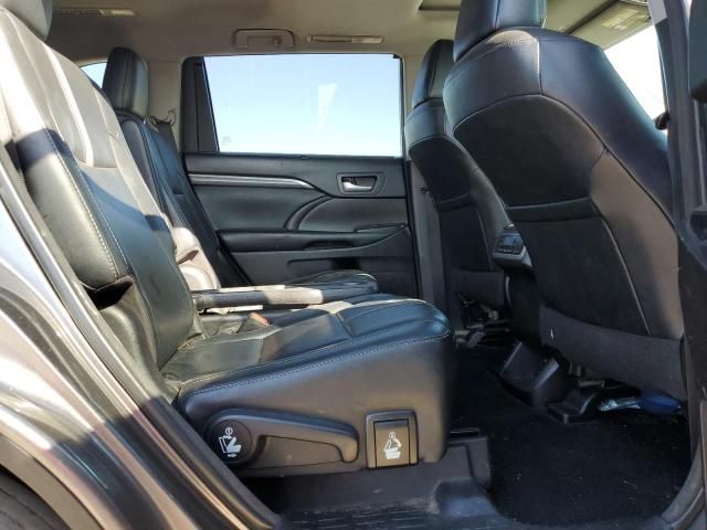 2018 Toyota Highlander SE