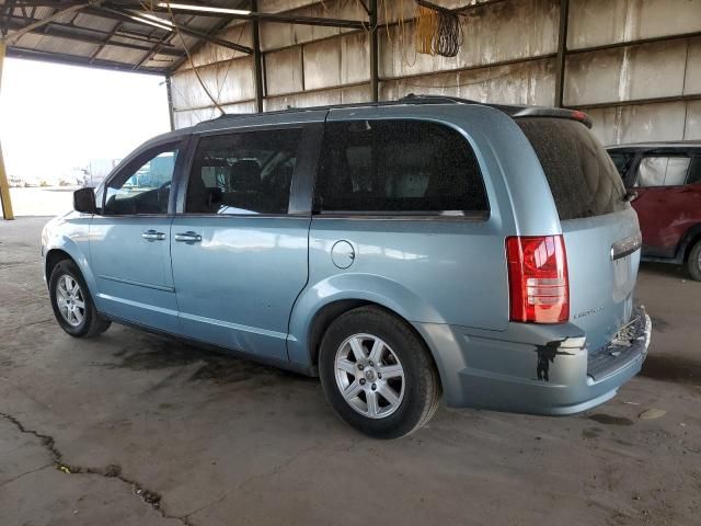 2010 Chrysler Town & Country LX