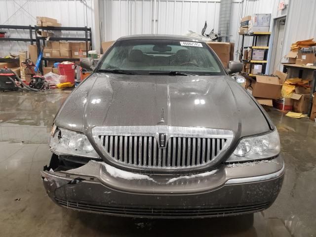 2004 Lincoln Town Car Ultimate