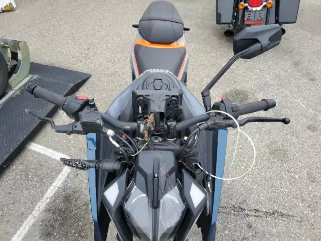 2024 KTM 390 Duke