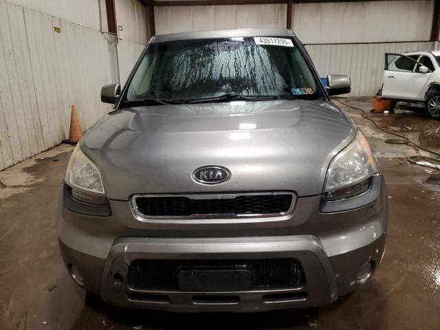 2011 KIA Soul +