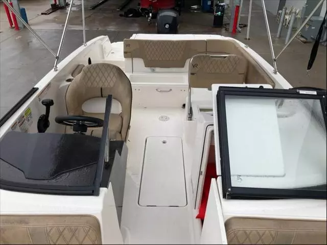 2023 Bayliner VR6 BR