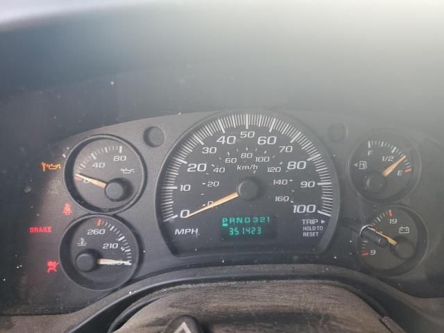 2004 Chevrolet Express G2500